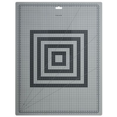 Fiskars Rotary Cutting Mat 18" x 24"/45cm x 60cm Fiskars Rotary Cutting Mat 18" x 24"/45cm x 60cm