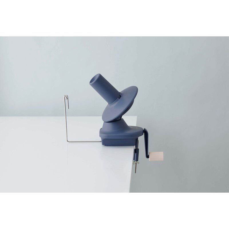 Clover Yarn Ball Winder