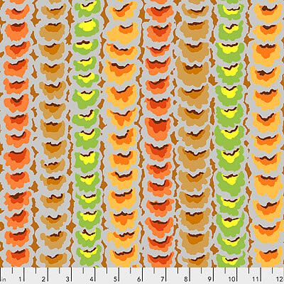 Kaffe Fassett Collective: Garlands Tawny (per 1/4 metre)