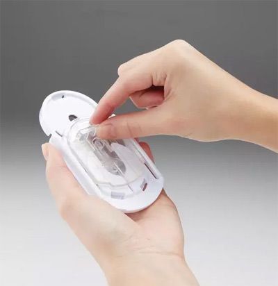 Fiskars Easy Blade Change Tool with Titanium Blades Fiskars Easy Blade Change Tool with Titanium Blades