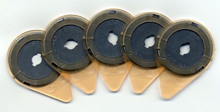 Clover 28mm Rotary Blade Refill Five Pack Clover 28mm Rotary Blade Refill Five Pack