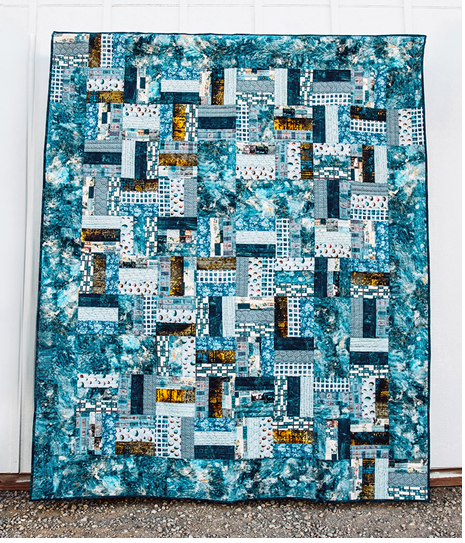 Blue and Brown quilt, Brush Strokes Quilt using Tim holtz fabrics